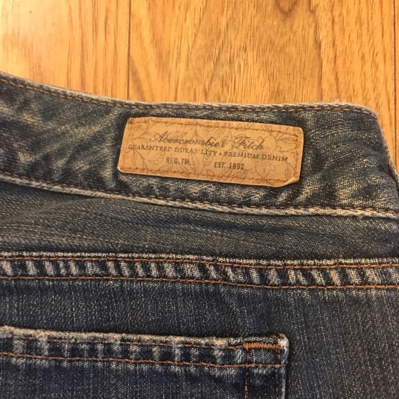 Abercrombie and Fitch Boot Cut Jeans - Picture 4 of 8